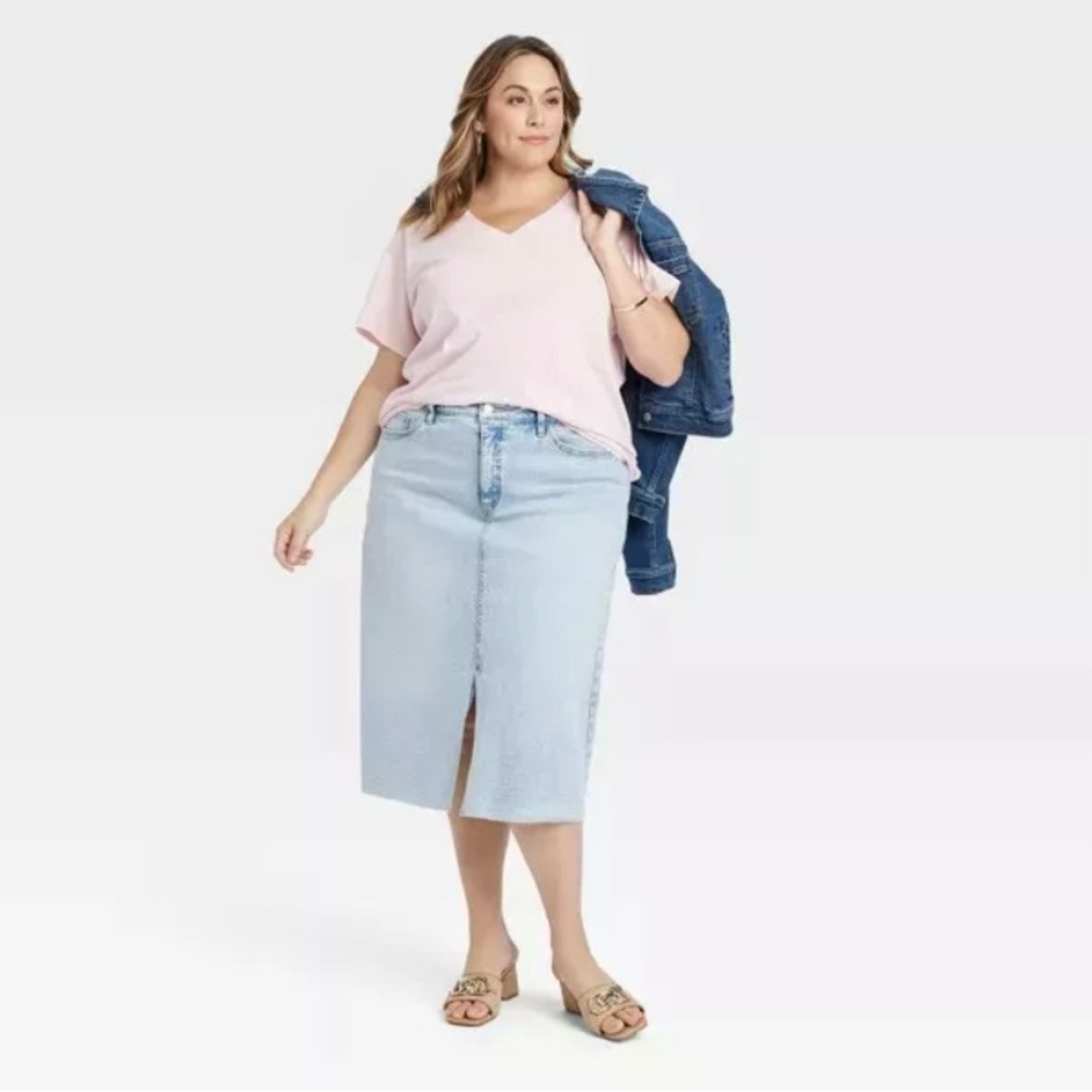 Ava & Viv Plus Size A-Line Light Blue Denim Skirt